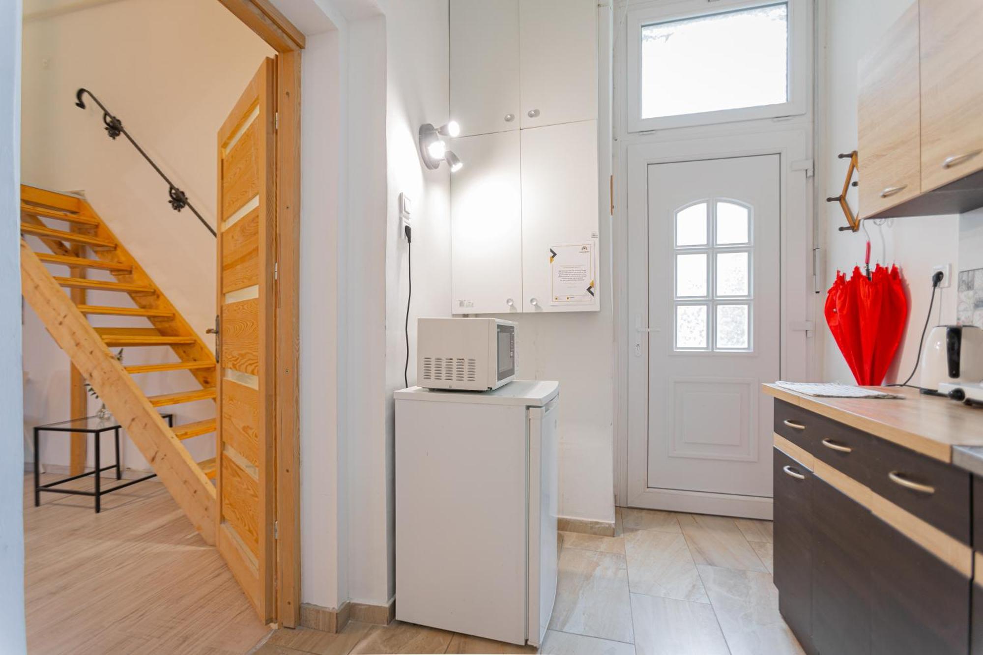 Cosy Flat With Balcony Lägenhet Budapest Exteriör bild
