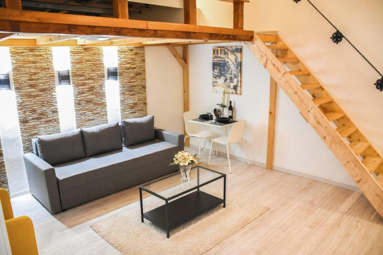 Cosy Flat With Balcony Lägenhet Budapest Exteriör bild